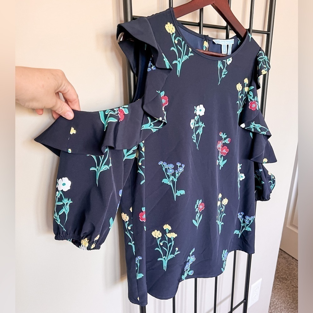 Draper James Navy Floral Cold Shoulder Ruffle Sleeve Blouse Sz 8